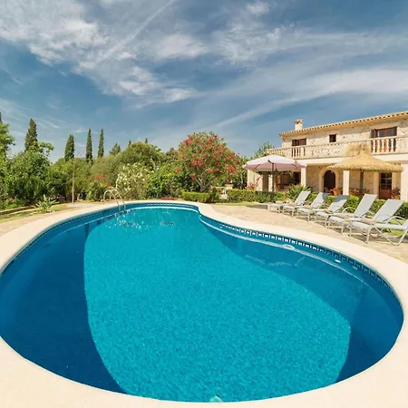 Scenic Country Haven With Pool *