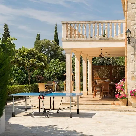 Feriehus Scenic Country Haven With Pool Pollença