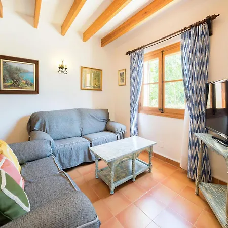 Feriehus Scenic Country Haven With Pool Pollença